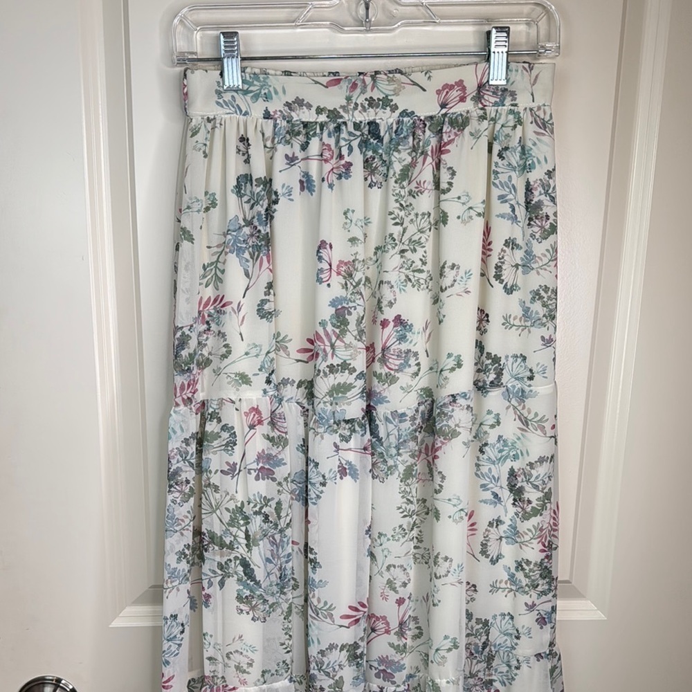 Vince Camuto women’s chiffon floral maxi skirt size XS - Picture 4 of 15